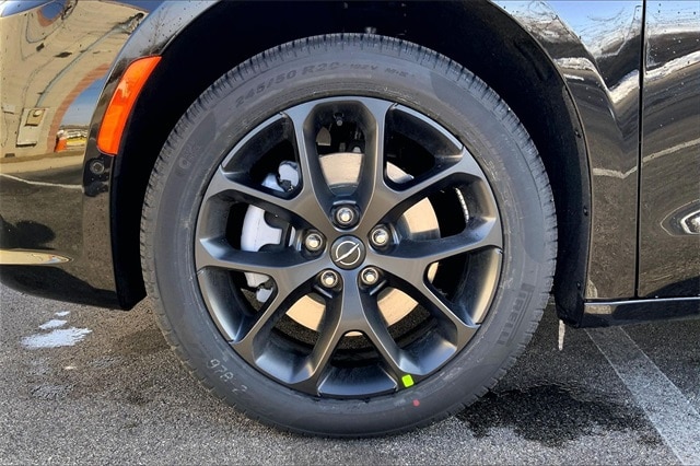 2026 CHRYSLER PACIFICA - Image 12