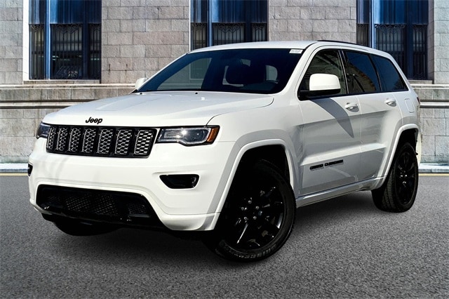 Used 2021 Jeep Grand Cherokee Laredo X with VIN 1C4RJFAG1MC889477 for sale in Downers Grove, IL