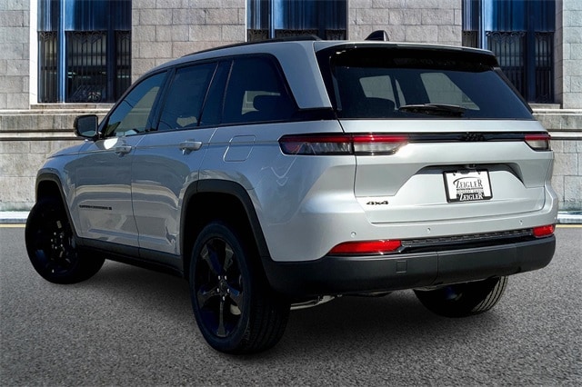 2025 JEEP GRAND CHEROKEE - Image 3