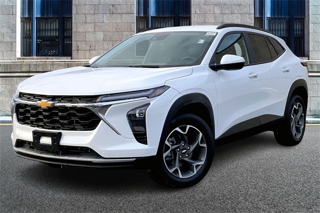 2024 CHEVROLET TRAX - Image 2