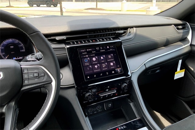 2025 JEEP GRAND CHEROKEE L - Image 6