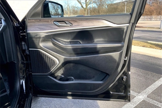 2022 JEEP GRAND CHEROKEE L - Image 23