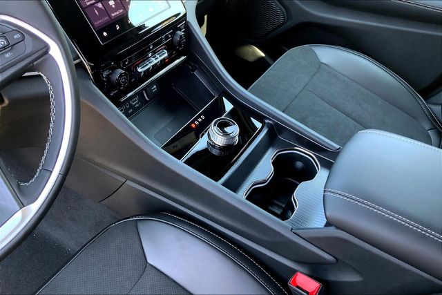 2025 JEEP GRAND CHEROKEE L - Image 7