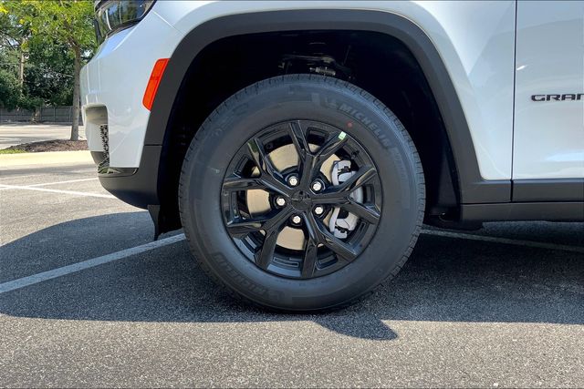 2025 JEEP GRAND CHEROKEE L - Image 12
