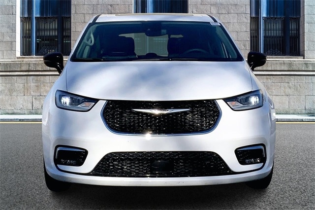 2024 CHRYSLER PACIFICA - Image 3