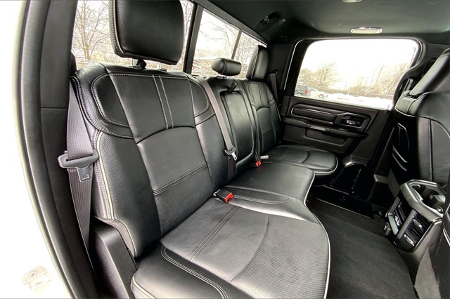 2023 RAM 3500 - Image 27