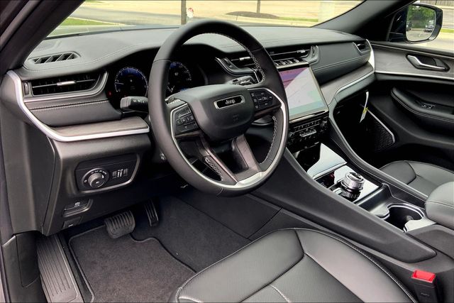 2025 JEEP GRAND CHEROKEE L - Image 8