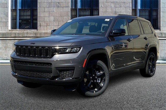 2025 Jeep Grand Cherokee Altitude X photo 2