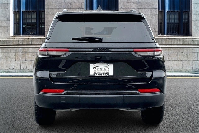 2025 JEEP GRAND CHEROKEE - Image 4