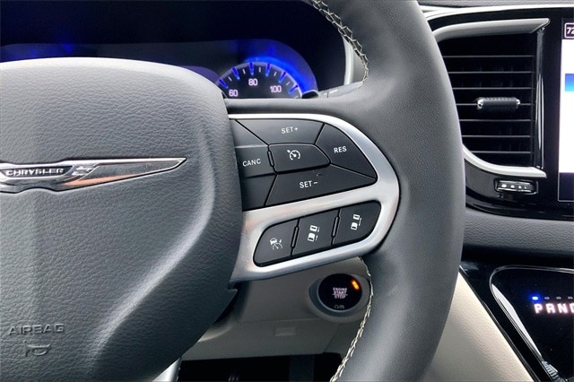 2024 CHRYSLER PACIFICA - Image 18