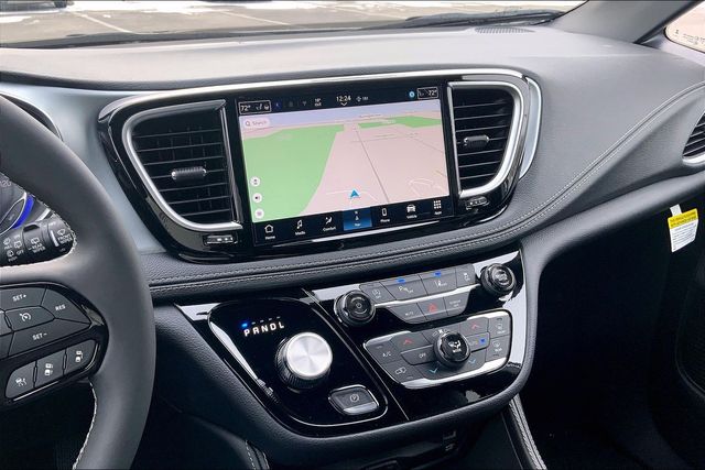 2026 CHRYSLER PACIFICA - Image 6