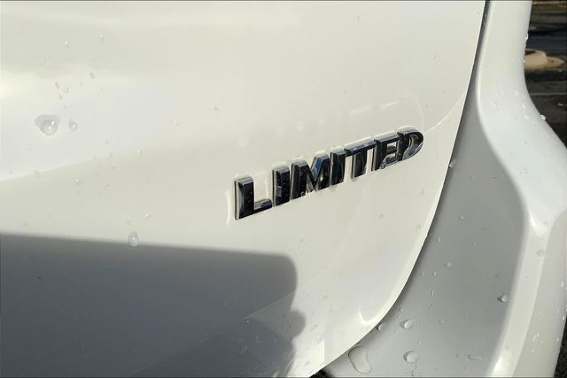 2022 JEEP GRAND CHEROKEE - Image 8