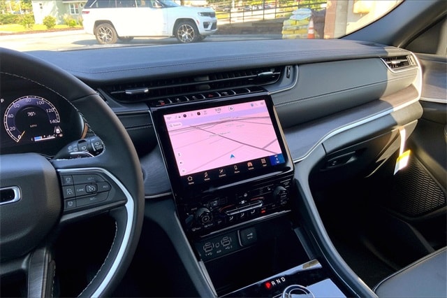 2025 JEEP GRAND CHEROKEE L - Image 6