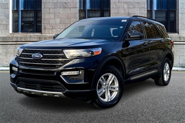 2021 Ford Explorer XLT photo 2