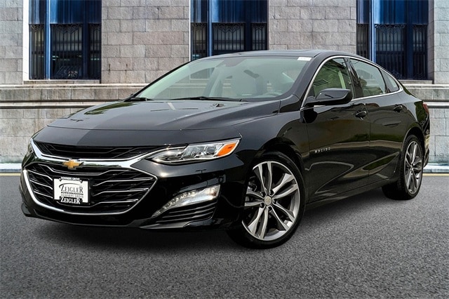 Used 2024 Chevrolet Malibu 2LT with VIN 1G1ZE5STXRF246781 for sale in Downers Grove, IL