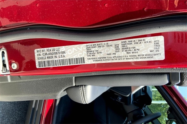 2025 JEEP GRAND CHEROKEE L - Image 13