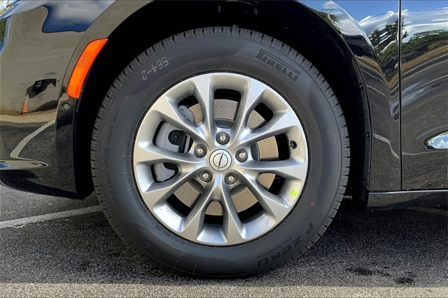 2026 CHRYSLER PACIFICA - Image 12