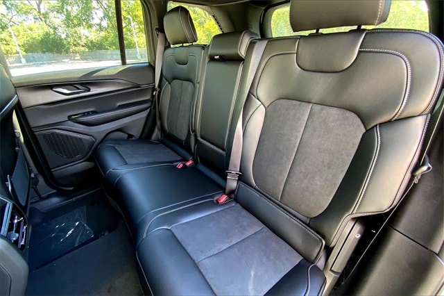 2025 JEEP GRAND CHEROKEE - Image 10