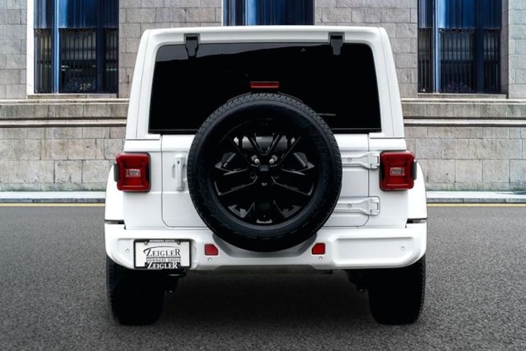 Used 2022 Jeep Wrangler Unlimited Sahara SUV