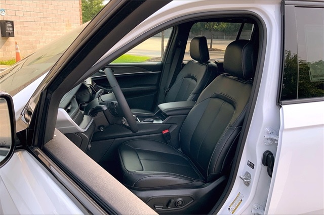 2025 JEEP GRAND CHEROKEE - Image 9