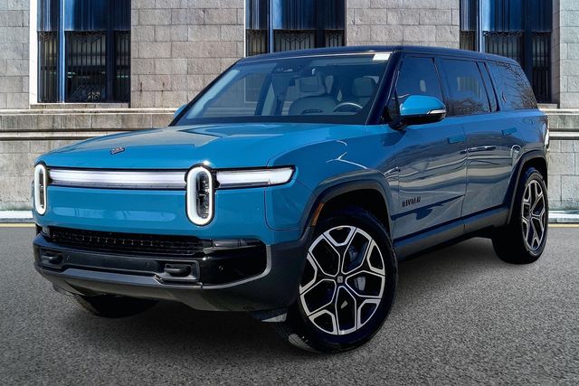Used 2025 Rivian R1S Adventure with VIN 7PDSGBBAXSN073249 for sale in Downers Grove, IL