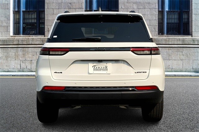 2025 Jeep Grand Cherokee Limited photo 3