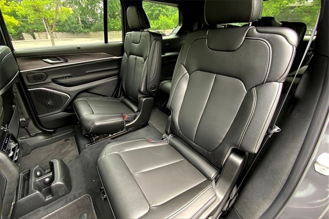 2025 JEEP GRAND CHEROKEE L - Image 10