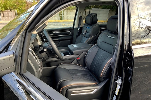 2026 RAM 1500 - Image 9