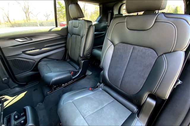 2025 JEEP GRAND CHEROKEE L - Image 10