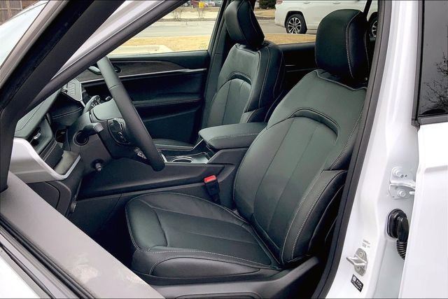 2026 JEEP GRAND CHEROKEE L - Image 9