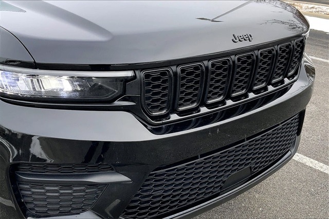 2022 JEEP GRAND CHEROKEE - Image 28
