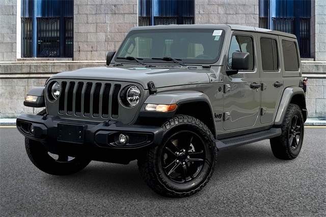 Used 2020 Jeep Wrangler Unlimited Sahara Altitude with VIN 1C4HJXEG1LW271021 for sale in Downers Grove, IL