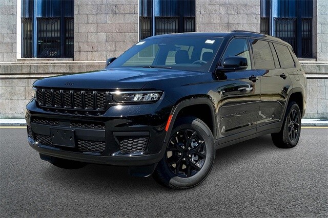 2025 Jeep Grand Cherokee Altitude X photo 2