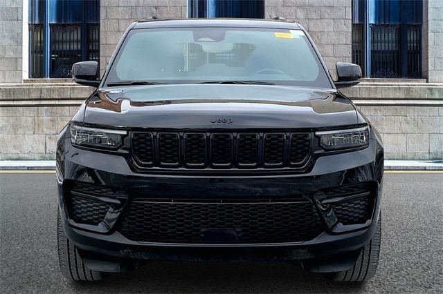 2023 JEEP GRAND CHEROKEE - Image 3