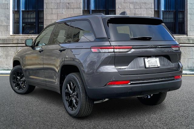 2025 JEEP GRAND CHEROKEE - Image 3