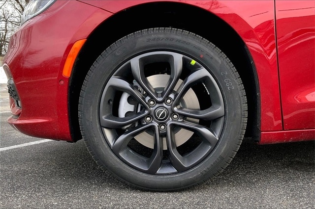 2026 CHRYSLER PACIFICA - Image 12