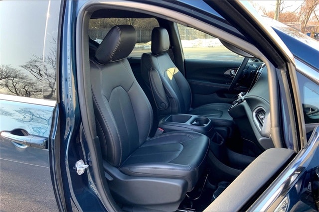 2025 CHRYSLER PACIFICA - Image 7
