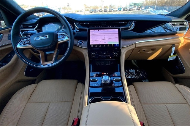 2025 JEEP GRAND CHEROKEE - Image 5