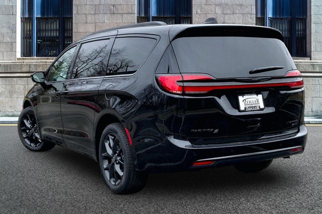 2026 CHRYSLER PACIFICA - Image 3