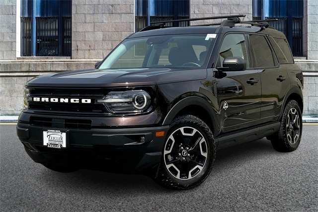 Used 2021 Ford Bronco Sport Outer Banks with VIN 3FMCR9C69MRA26234 for sale in Downers Grove, IL