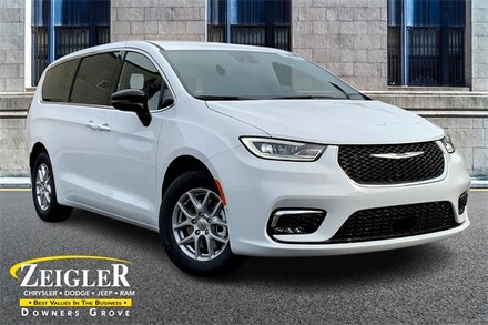 2025 Chrysler Pacifica Select Passenger Van
