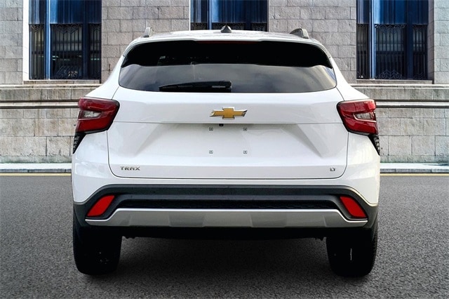 2024 CHEVROLET TRAX - Image 4