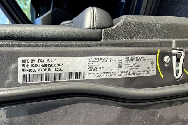 2025 JEEP GRAND CHEROKEE - Image 13