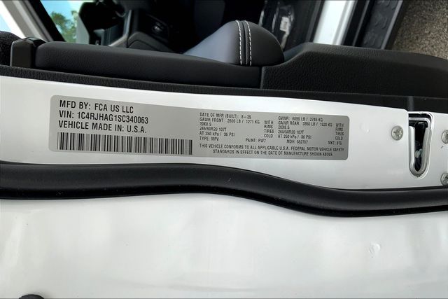 2025 JEEP GRAND CHEROKEE - Image 13