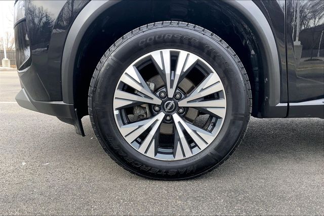 2023 NISSAN ROGUE - Image 9