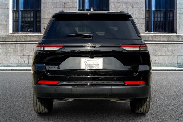 2025 Jeep Grand Cherokee Altitude X photo 3