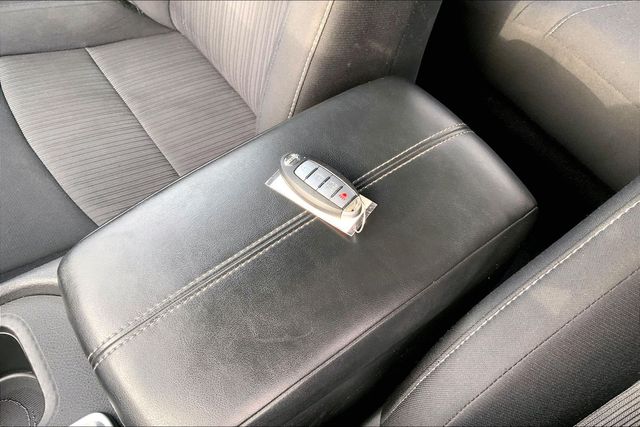 2023 NISSAN SENTRA - Image 13