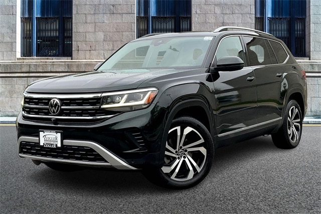 Used 2021 Volkswagen Atlas SEL Premium with VIN 1V2TR2CA0MC529051 for sale in Downers Grove, IL