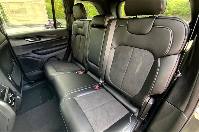 2025 JEEP GRAND CHEROKEE - Image 10