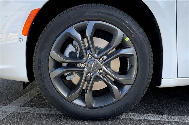 2026 CHRYSLER PACIFICA - Image 12